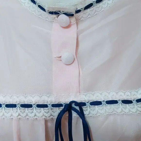 Vintage NYLFrance Josselyne baby pink nylon peignoir - Picture 3 of 13